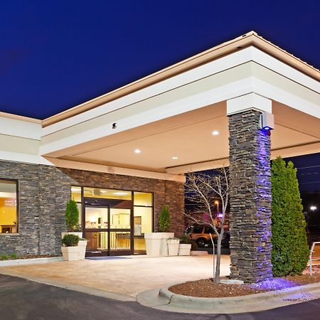 Holiday Inn Express & Suites Greensboro - I-40 Atwendover, An Ihg Hotel Kültér fotó