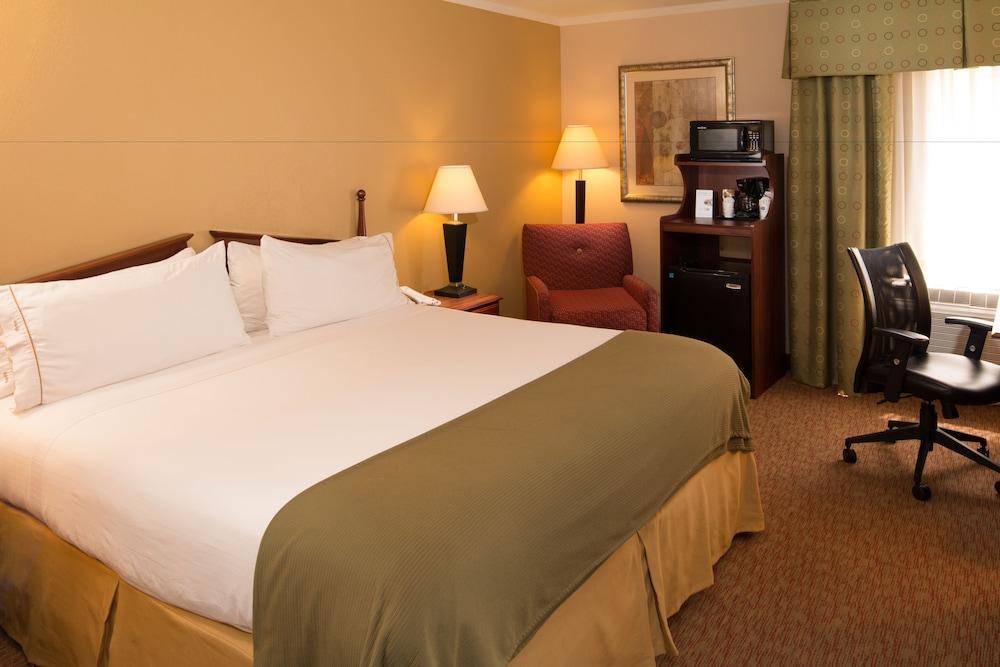 Holiday Inn Express & Suites Greensboro - I-40 Atwendover, An Ihg Hotel Kültér fotó