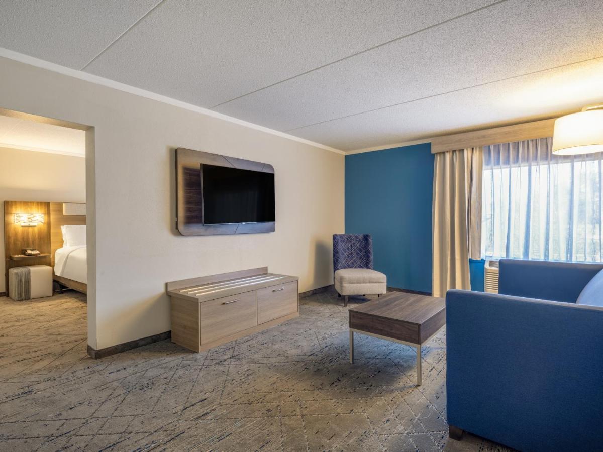 Holiday Inn Express & Suites Greensboro - I-40 Atwendover, An Ihg Hotel Kültér fotó